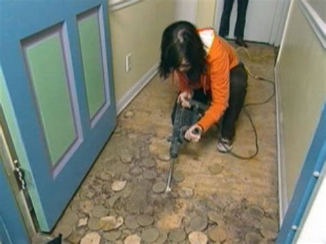 How to Install Linoleum Flooring | how-tos | DIY