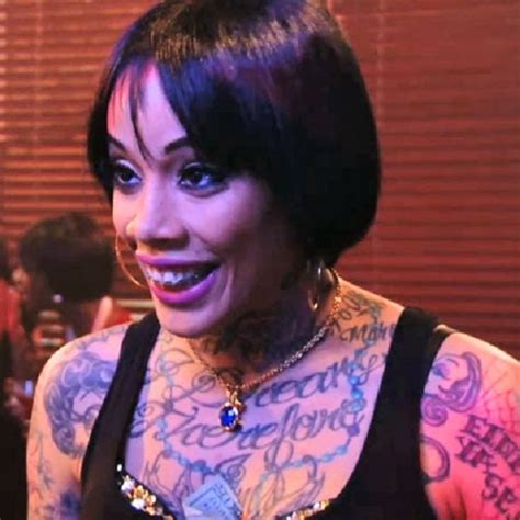 Hot Sexy Che Mack Bikini Pics