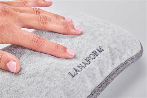 Neck Warmer Rechargeable Hot Water Bottle For Shoulders Lanaform