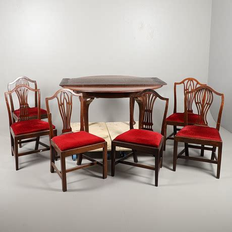 MATBORD MED SEX STOLAR MAHOGNY Möbler Bord Auctionet