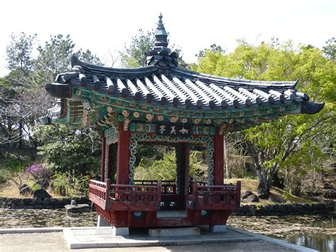 Korean Garden: A Tranquil Retreat