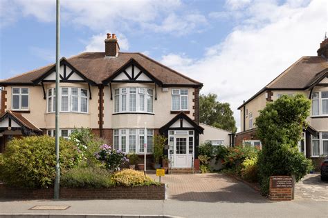 4 bed semi-detached house for sale in Upton Road, Bexleyheath DA6 - Zoopla