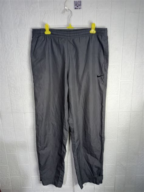 Vintage Nike Nylon Pants, Men's Fashion, Bottoms, Joggers on Carousell