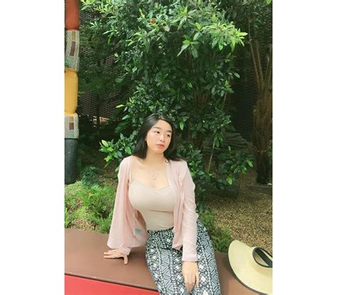 Hot Girl T Ng G Y B O V I V Ng H N M Ng Y C Ng Si Ng Khoe D Ng B O Tr N S Ng Mxh