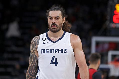 Grizzlies C Steven Adams to undergo season-ending knee surgery - Yahoo ...