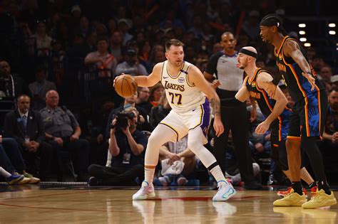 Lakers vs. Thunder Final Score: Lakers blowout Thunder on the road