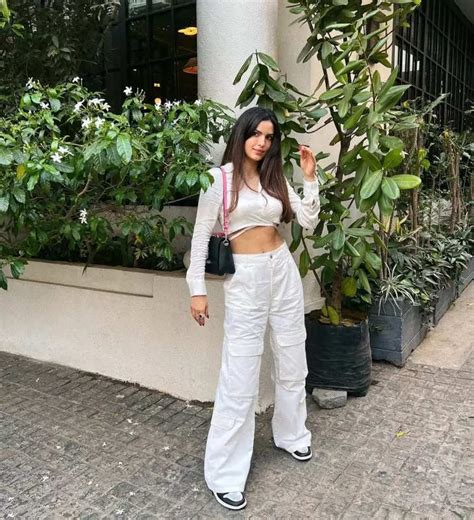 Hardik Pandyas Ladylove Natasa Stankovic Is Raising Temperatures In White Bikini The Etimes