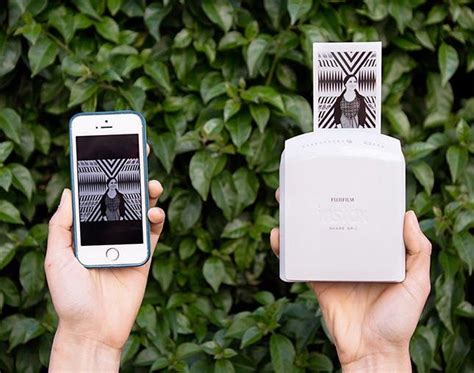 This Handheld Printer Lets You Print Your Selfies on the Go Gadgets And ...