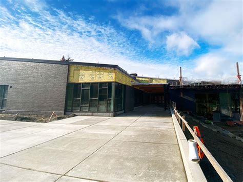 Evergreen High School | Advanced Architectural Products