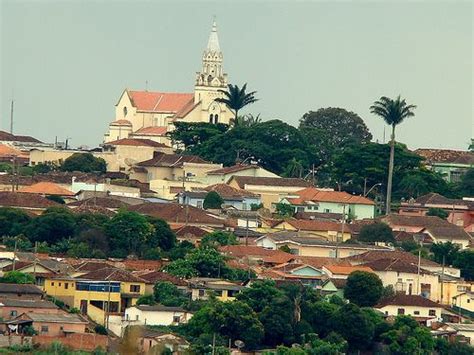 São Tomás De Aquino Cidade - SÃO TOMAS DE AQUINO - MG | Cidades do brasil, Cidade, Paisagem natural