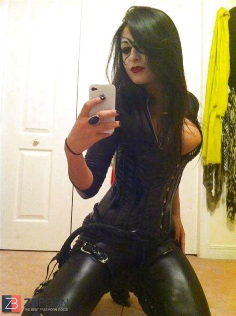 Stunning Chicks In Leather ZB Porn