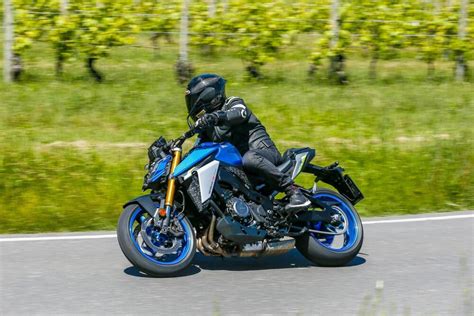 Prova Suzuki Gsx S Naked Aggression Prove Moto It