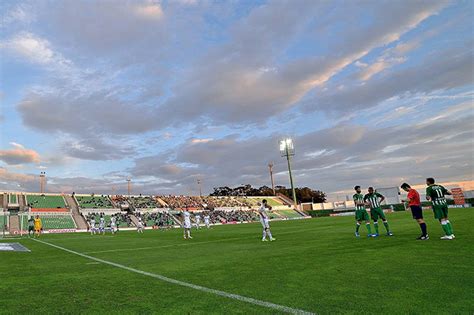 Moreirense Goleia Por 4 0 Rio Ave Em Vila Do Conde E Sobe A Oitavo Da I