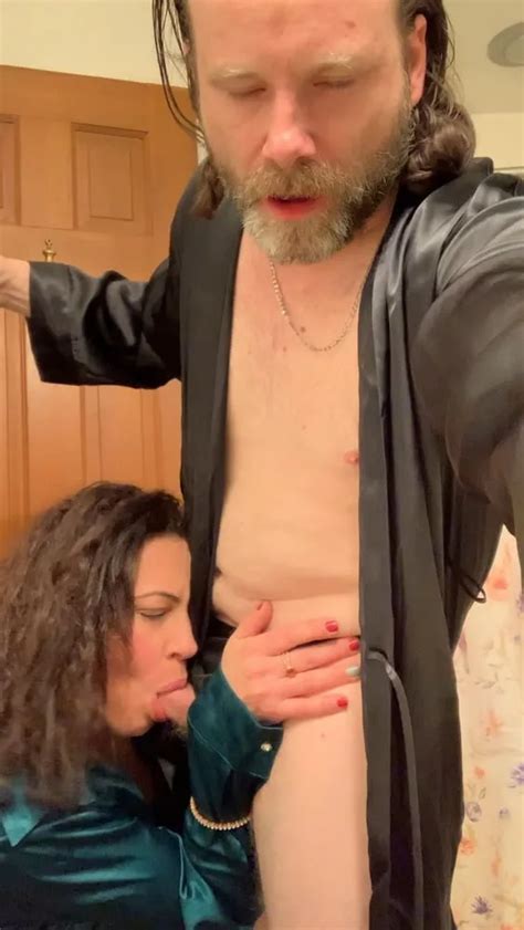 Italian Milf In Green Satin Blouse Blows And Gets Fucked Pics Xhamster