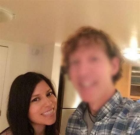 What Happened When I Tried Vagina Perfume To Attract Men YourTango