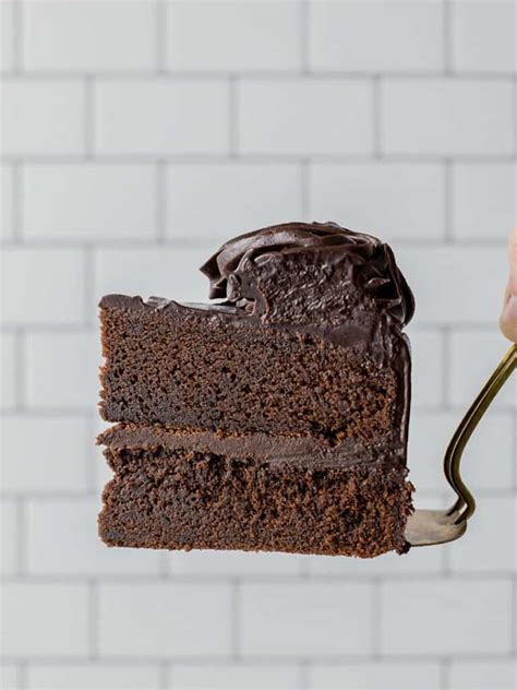 Easy Chocolate Fudge Cake The Scranline