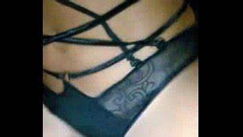 Vanessa tira sur sa culotte et s assit à Pica XVIDEOS