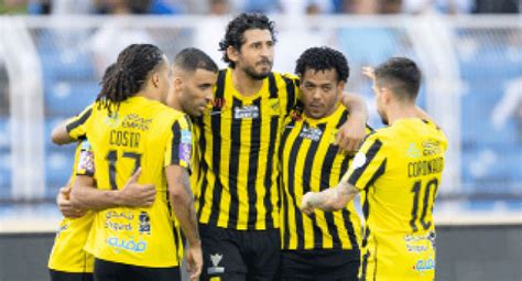 في انطلاق الجولة الـ 22 من دوري روشن الاتحاد يواجه ضمك والنصر في