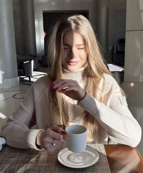 Pin De Limitless Blonde Fashion B En Hair And Beauty En 2024 Pelo Buenos Dias Cafe Aromas