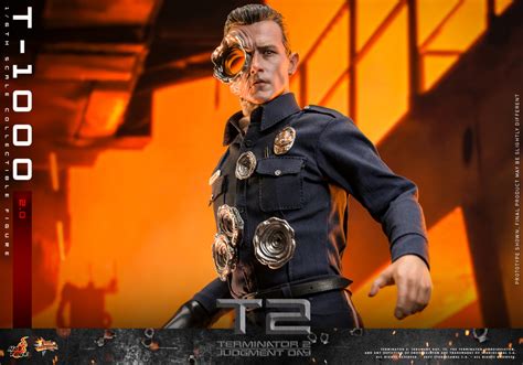 HOT TOYS魔鬼終結者2T 10002 01 6 比例收藏級人偶 傳神形塑出優雅但致命的氣場