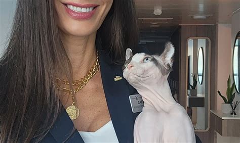 Muere La Ic Nica Gata Bug Naked Eterna Compa Era De La Capitana Kate Mccue Dimension