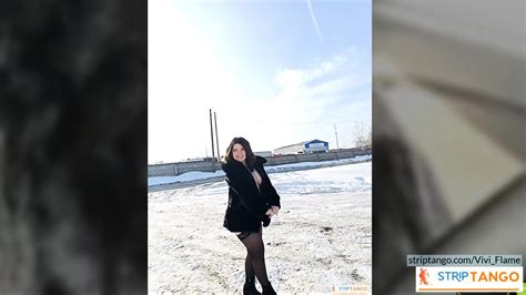 Watch Click Connect It Is That Easy To Get Close To Her Free Cam Sex Chat