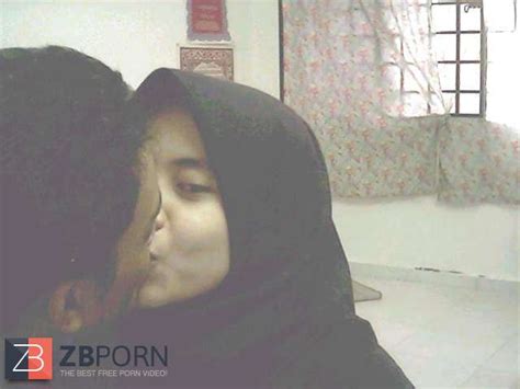Insane Hijab Malay Teenager ZB Porn