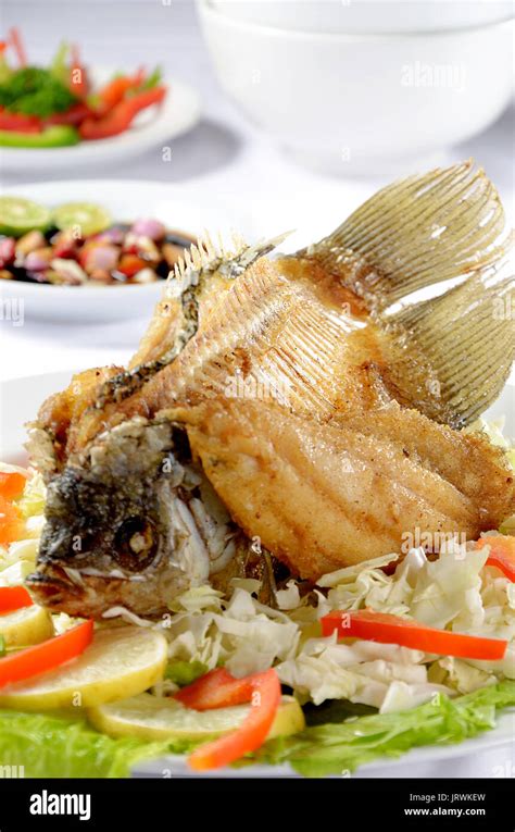 Gurame goreng hi-res stock photography and images - Alamy