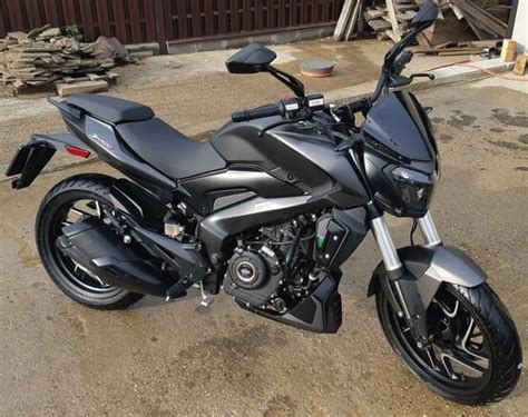 Купить б у Bajaj Dominar инжектор 6 передач в Москве чёрный naked bike 2022 года на Авто ру ID