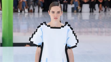 Trompe L Oeil The Optical Illusion Trend Taking Over Fashion