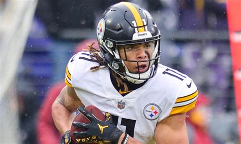 Former Steelers Wr Chase Claypool Could Be Heading To Cfl