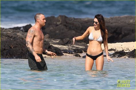 Megan Fox Bikini Babe In Hawaii Photo Bikini Brian Austin