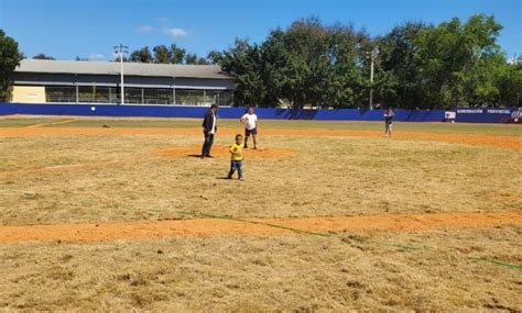 Remozan pley amateur de Ocoa con estándares para jugar béisbol profesional El Ocoeño