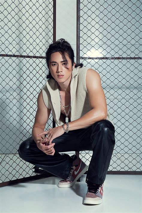 Hot boy The Debut lột xác sau 4 năm khiến khán giả ngỡ ngàng