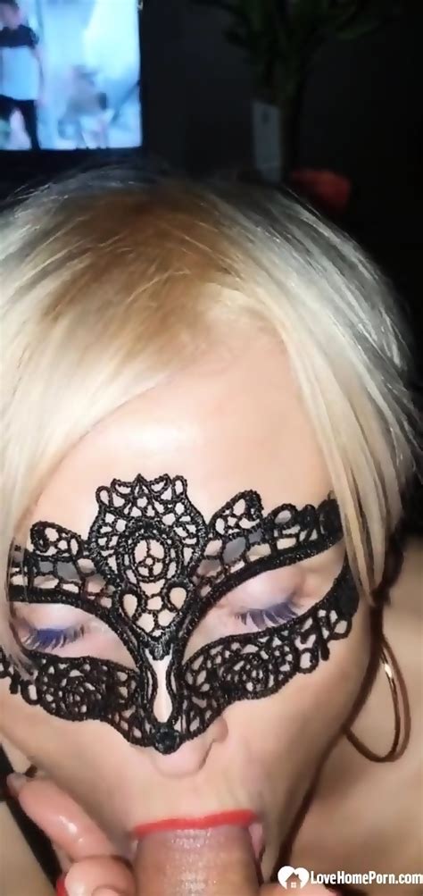 MILF Gives A Blowjob And Make Her Man Cum