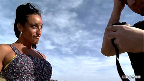 Beach Babe Search XNXX