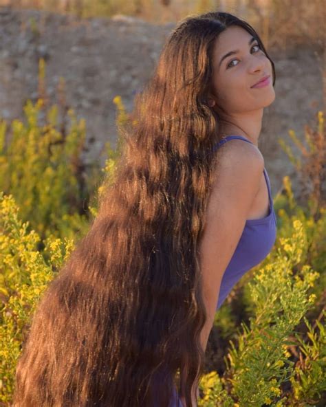 Long Brunette Hair Long Hair Girl Wavy Hair Hair Girls Extremely Long Hair Very Long Hair