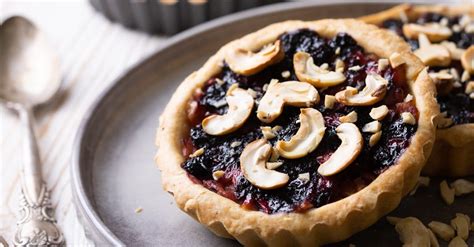 Tartelettes La Confiture De Myrtilles Et Noix De Cajou