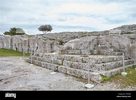 Monumento Archeologico Rupestre Immagini E Fotografie Stock Ad Alta