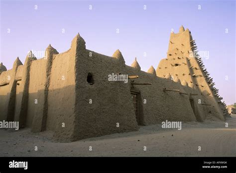 Timbuktu mosque not sankore mosque hi-res stock photography and images ...