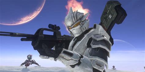 Halo Fan Creates Impressive Hayabusa Armor Helmet Replica