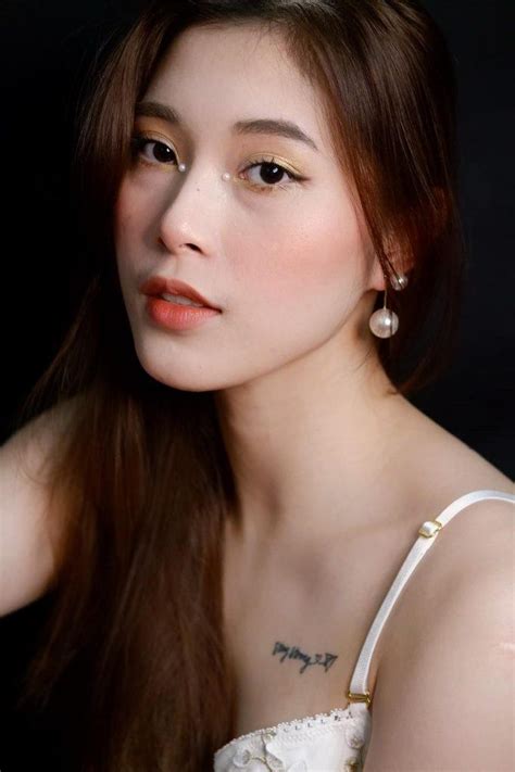 Ng Thu Huy N Hot Girl B Ng Chuy N V N Ng I M Khoe S C Tu I Bloganchoi