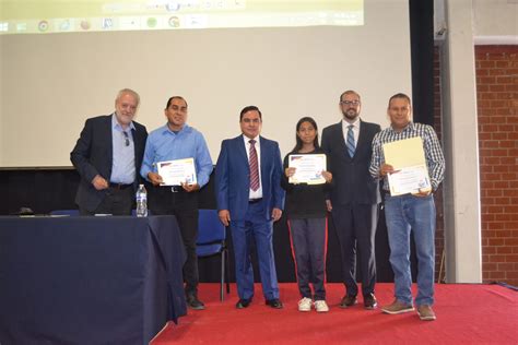 Se benefician más de 150 alumnos destacados de primaria y secundaria en