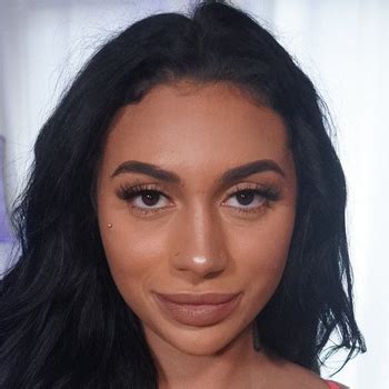 Ariana Starr Babe Page Watch This Pornstar On Freeones