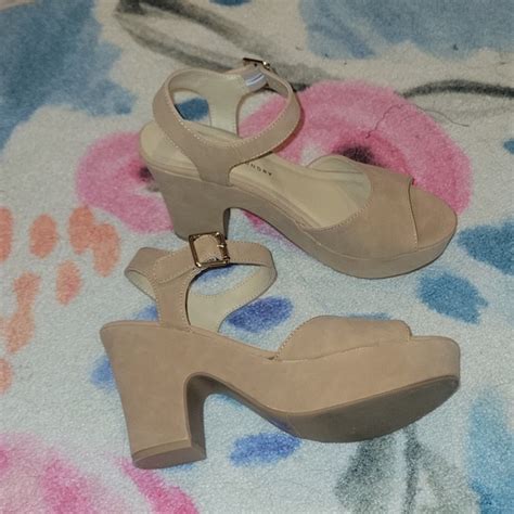 Chinese Laundry Shoes Nude Chinese Laundry Platform Heels Size Poshmark