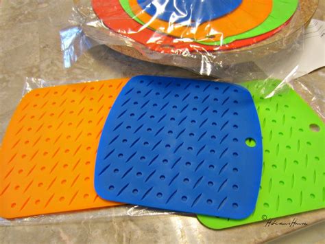 Hibiscus House High Five Naturals Silicone Trivet Hot Pad Set