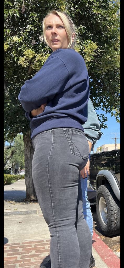 Delicious Blonde Ass Non Oc Tight Jeans Forum