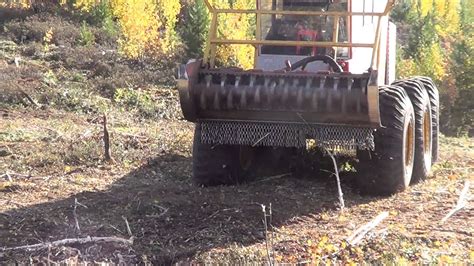 Мульчер косит овраг - YouTube