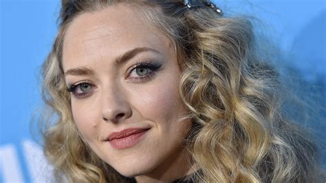 Amanda Seyfried Reveals Her Favorite Nighttime Skin-Care Products ...