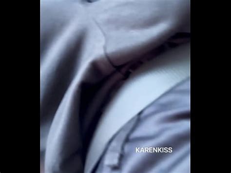 Uma M O No Volante E Outra Fazendo Um Agrado Bem Gostoso Xvideos